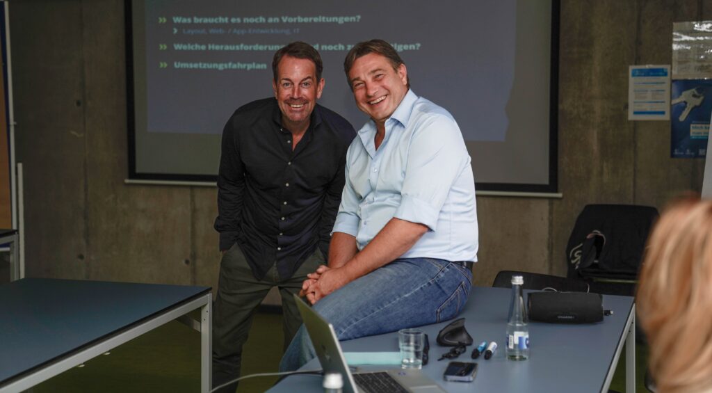 Dieter Deninger und Ralph Friedrich beim Team-Meeting